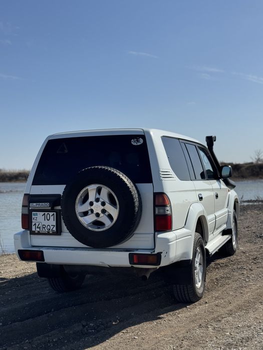 Toyota Land Cruiser Prado 90