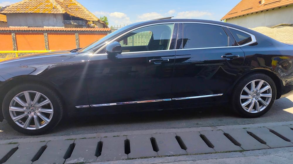 Vând Volvo D90, D4 , recent adusa Germania și înscrisă în România, dețin fiscal , toate schimburile făcute , detin factura!