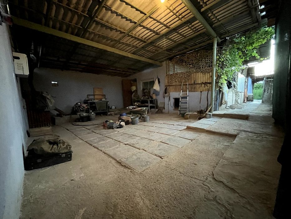 Дом с участком г.Чирчик (газ+свет,участок) от собственника)