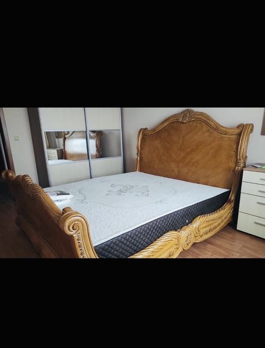 Масивна дървена спалня с матрак!