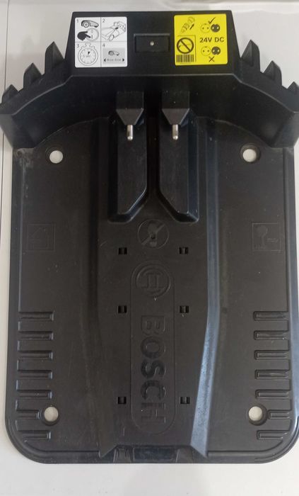 Robot tuns gazon Bosch Indego M+ 700 – Defect pt piese sau reparatie