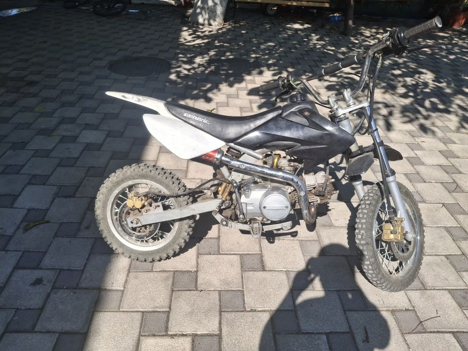 Vând cross 125 cc in stare perfecta