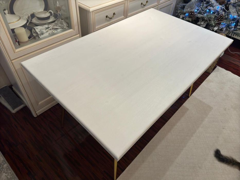 Стол деревянный обеденный продается