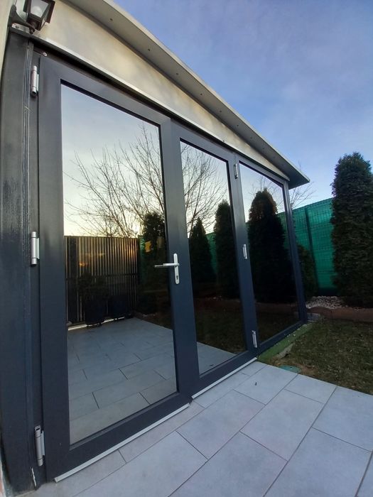 De vanzare terasa / anexa