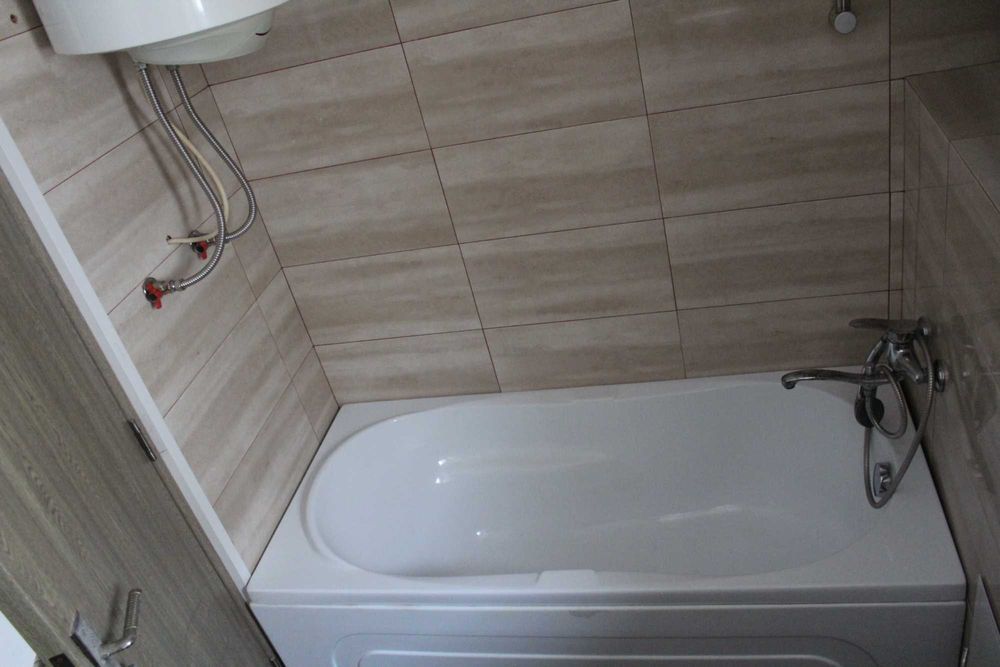 Apartament Vis-a-Vis de Jurasica Parc si Aventura Parc de vanzare!