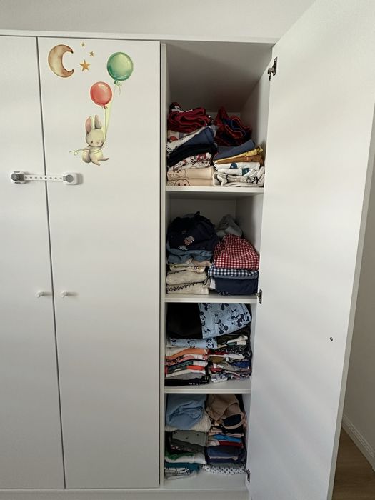 Vand 2 dulapuri camera copiii