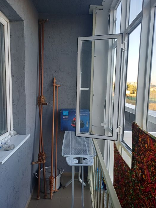 Продою корнизы б у