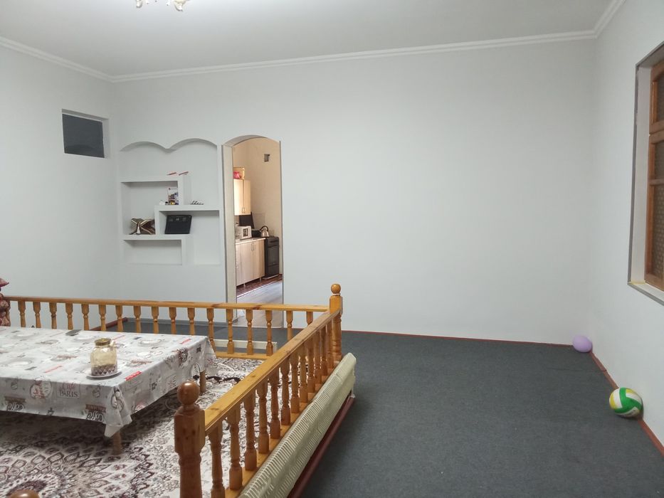 Keles Abdurahmonovda hovli sotiladi