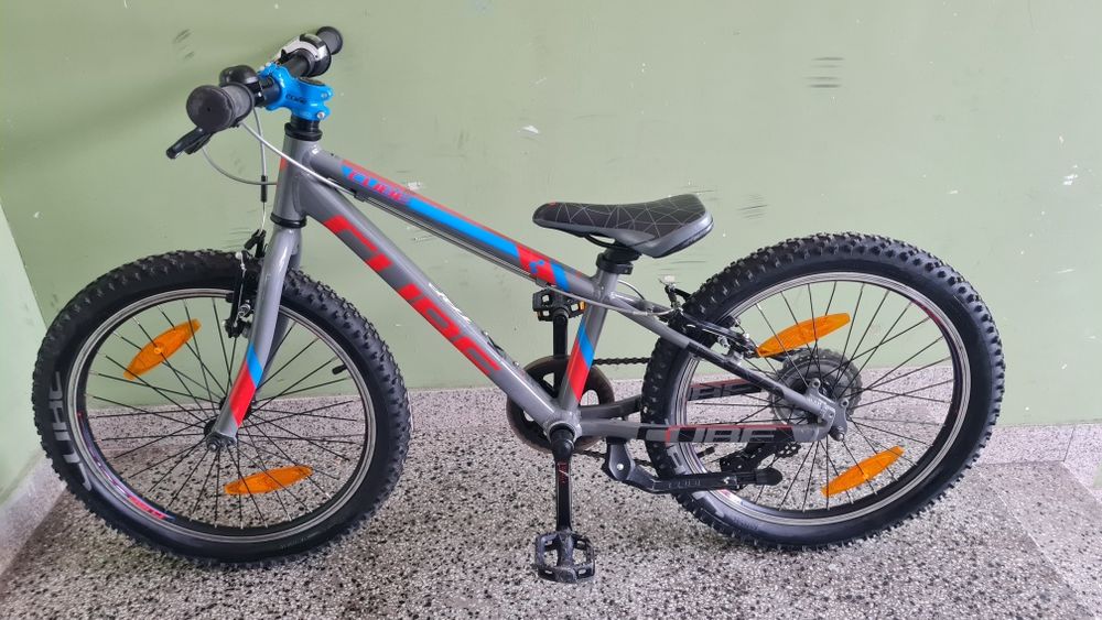 Продавам Cube 20 Action Team Grey детски алуминиев велосипед/колело