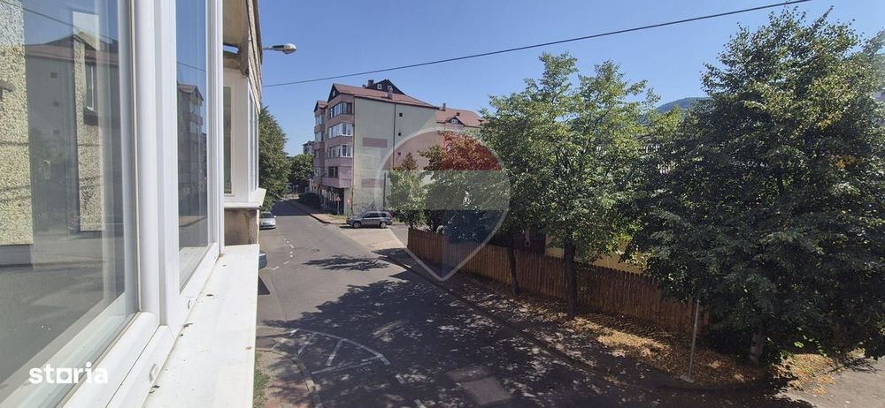 Garsonieră modernă | Centrală Piatra-Neamț | Mobilată complet