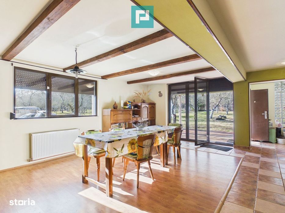 Cabană deosebită cu 4 camere în Căsoaia