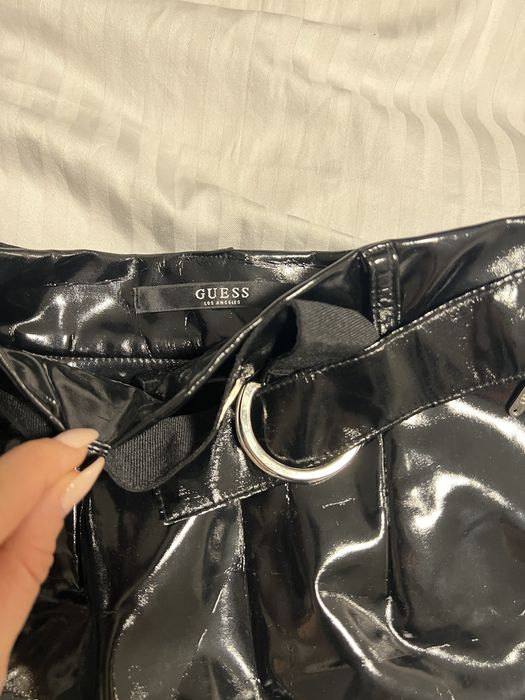 Нови дамски Guess латексова пола и Bershka яке