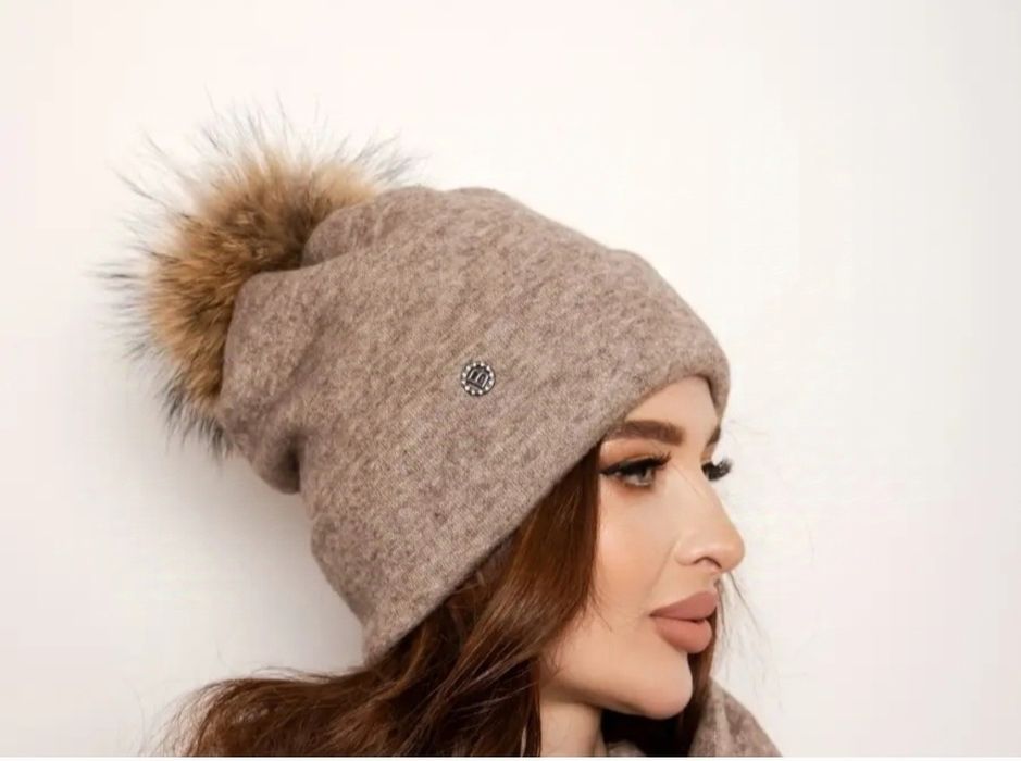 Шапка женская с бубоном!