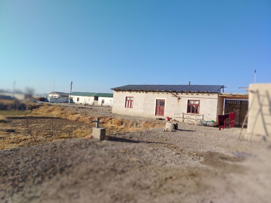 Uy sotiladi 13 sotiqlik