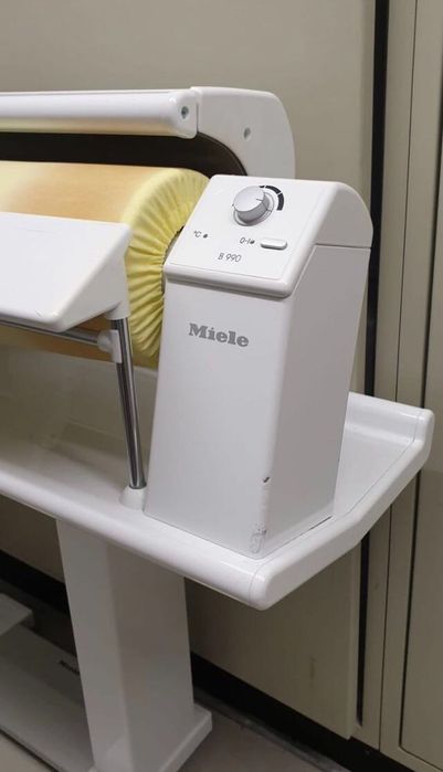 Гладачна Машина Miele Миеле 
Система за парно гладене; Каландър B990