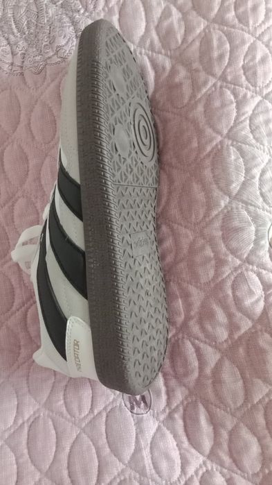 Кроссовки мужские новые.