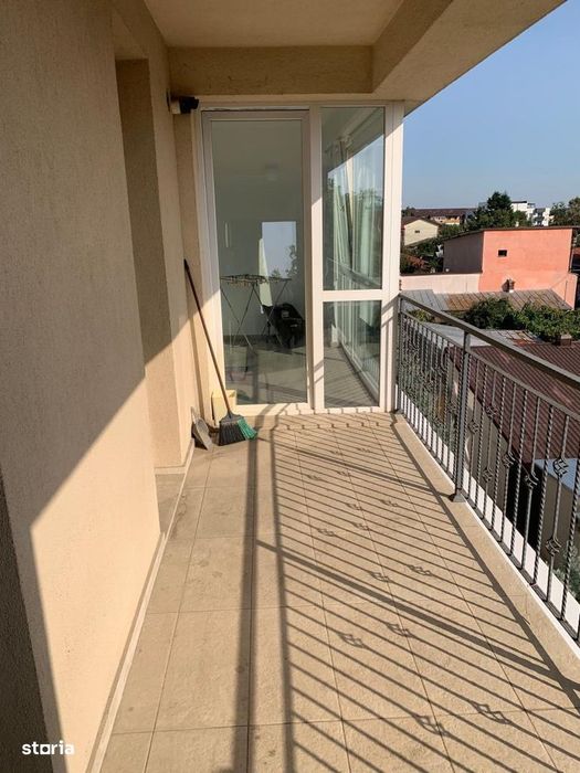 3 cam mob 2 bai decomandat Berceni - Aparatorii Patriei