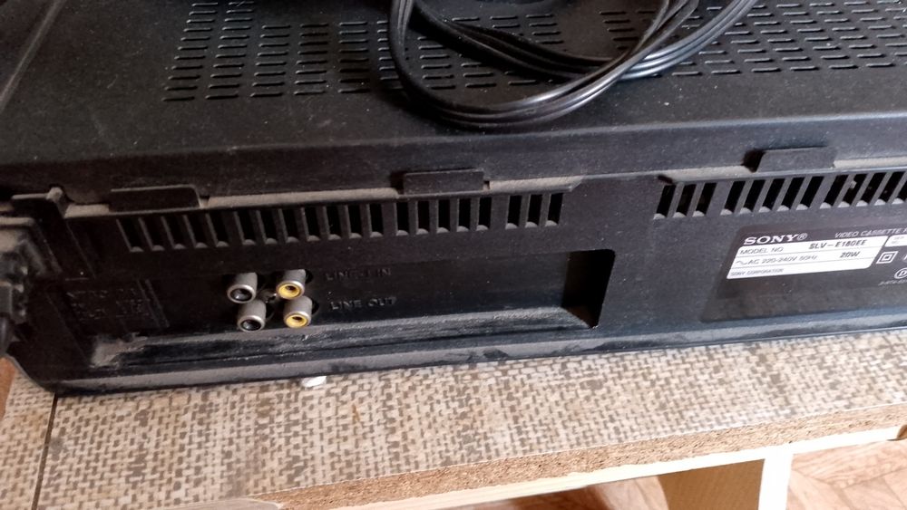 Видеомагнитофон soni