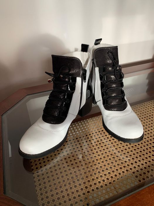 Ghete dama din piele naturala