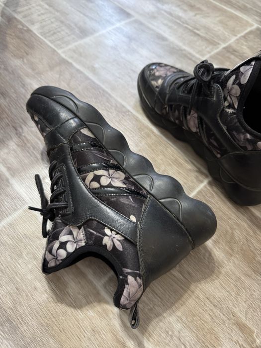 Кроссовки женские 39 размер