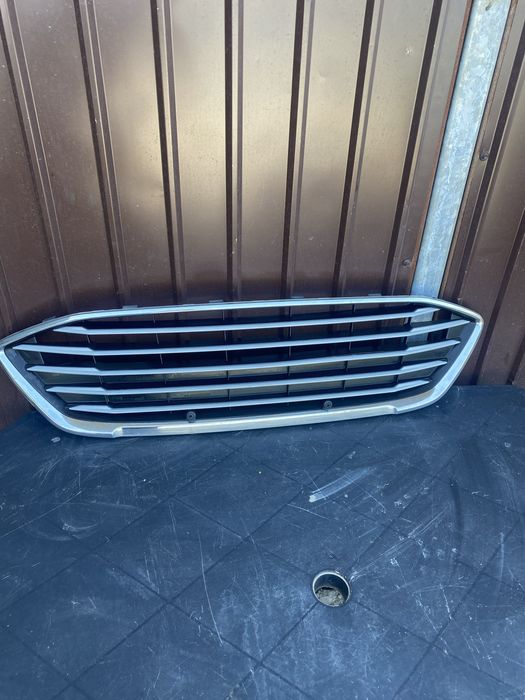 Grila ford focus 4