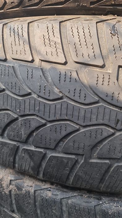 215 45 20 Bridgestone BMW I8 Megane 2017 2 anvelope iarna