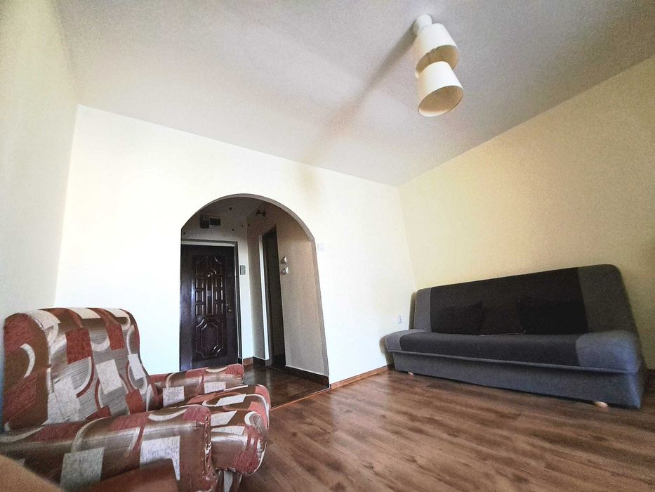 Dau in chirie apartament cu 1 camera decomandat zona UMF