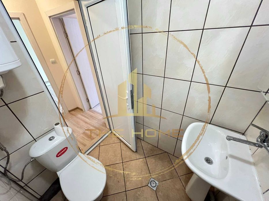 Отлична цена 3 стаен Колхозен Пазар