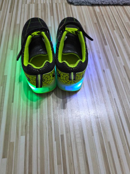 Adidasi role cu lumini