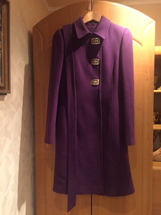 Продаются жилетки , дубленки , пальто , в идеальном состоянии