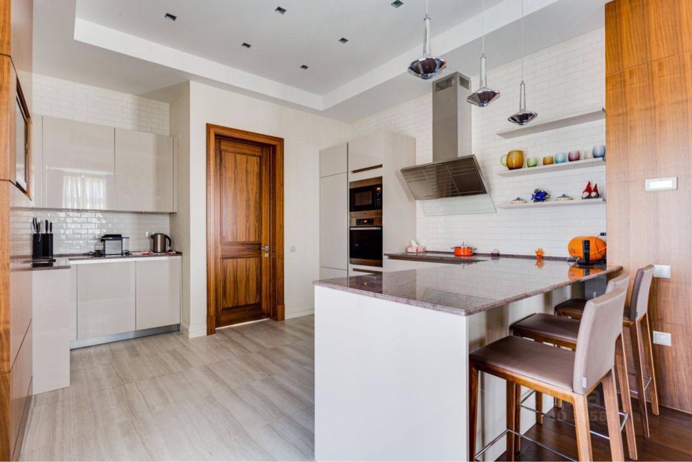 Ц-5 Новостройка! Сдается отличная 3-х комнатная в центре!