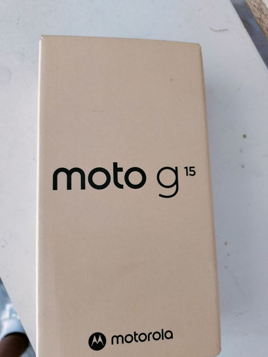 Продам смартфон Moto g15