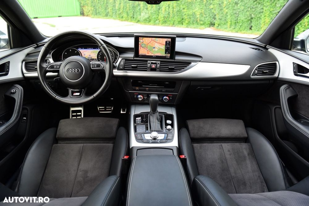 Audi A6 Limuzina 3 x S-Line.