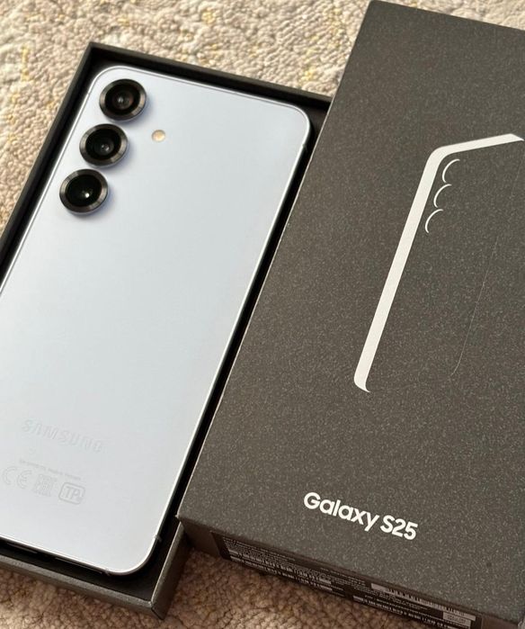Samsung S25 5G  .