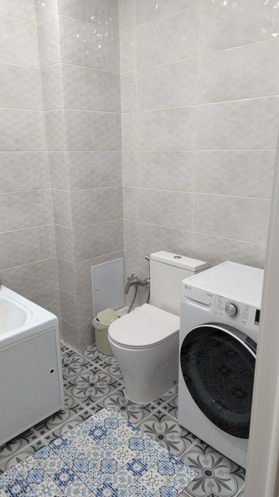 Сдается комната девушке в жк Qazyna