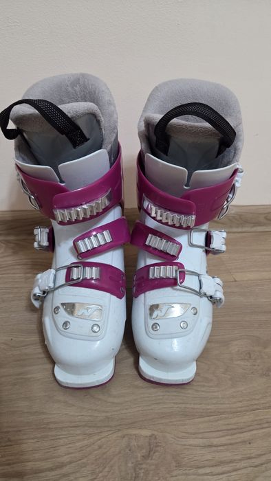 Clapari fete  nordica 32