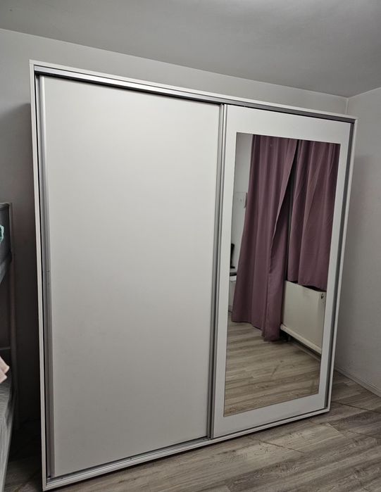 Dulap haine usi glisante  Sibiu