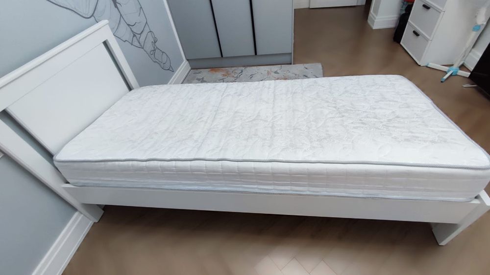 Две детские кровати