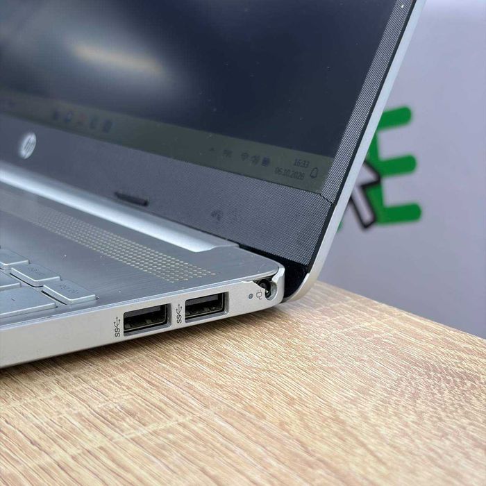 HP 15-dw1002ur / Intel Core i3-10110U / 8 GB / SSD 128 GB / Intel UHD
