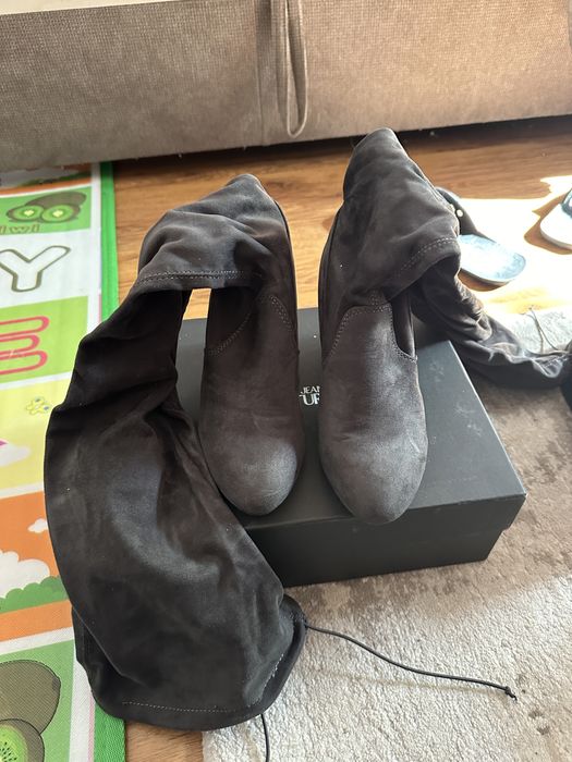 Cizme elegante peste genunche