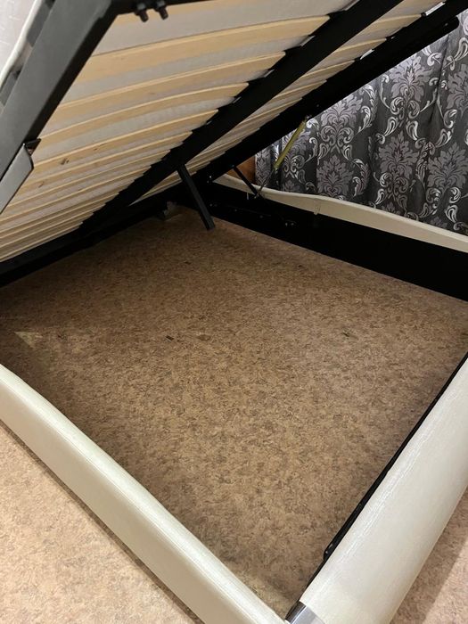 Срочно продам диван