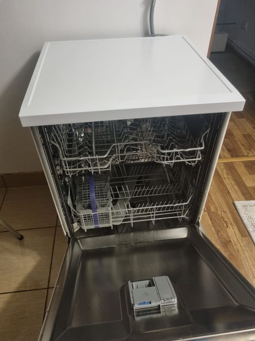 Masina de spalat vase Beko