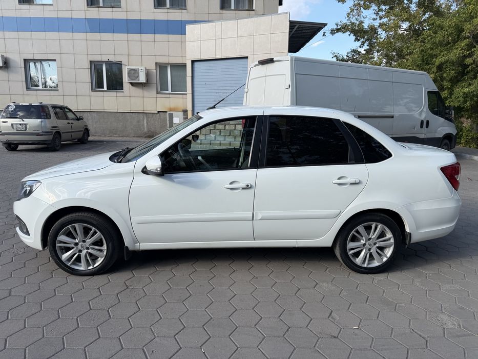 Продам автомобиль Лада Гранта