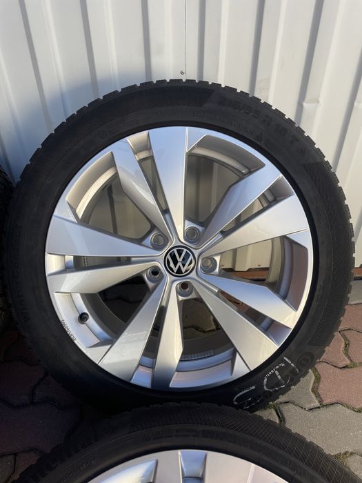 Jante de aluminiu originale VW R18 cu anvelope de iarna