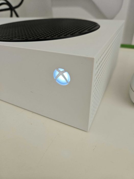 Consola Xbox S nou in cutie