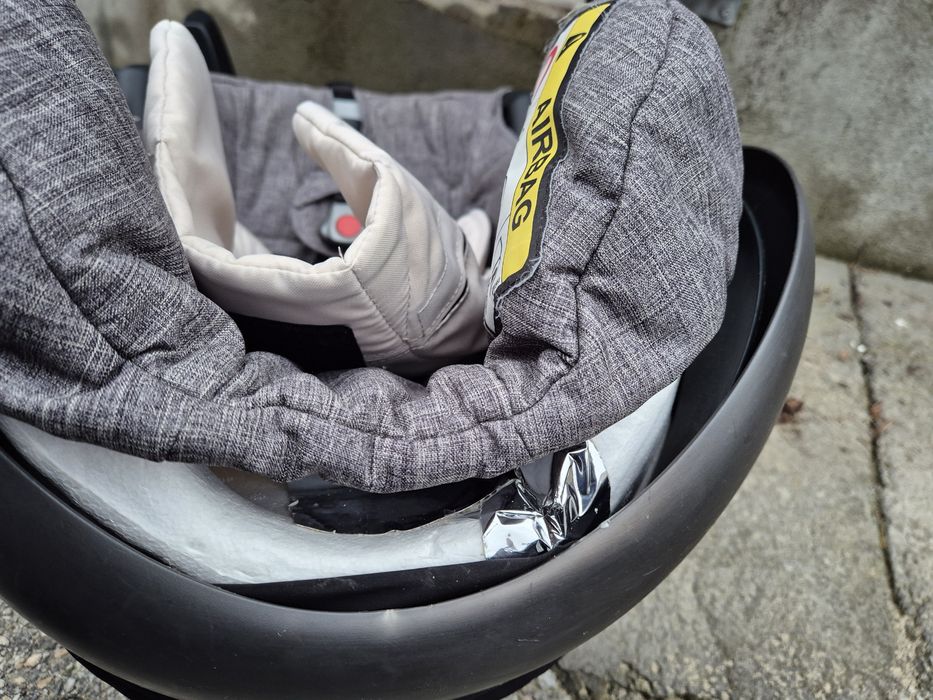 Vând scoică Stokke cu isofix