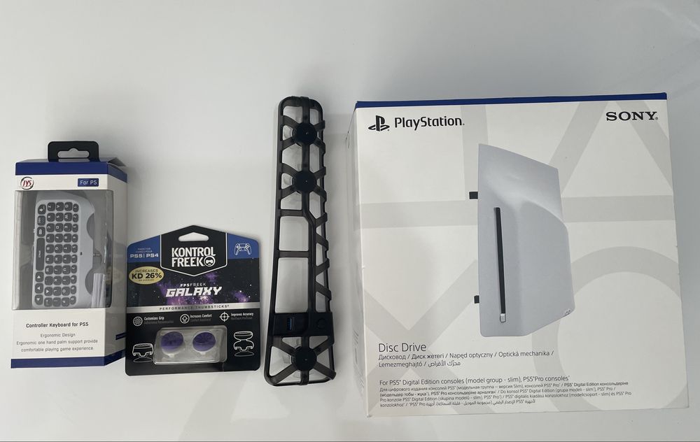 PS5 Slim Digital Edition + Disc Drive + Accesorii – 3.000 lei