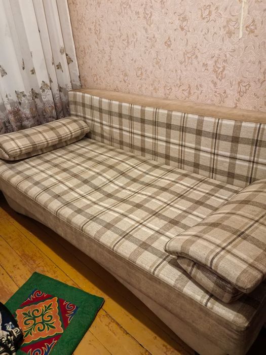 Отдам даром два дивана