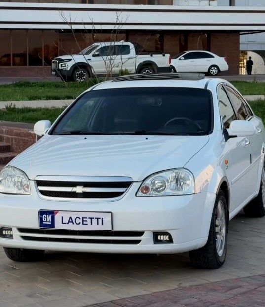 Lacetti sotiladi