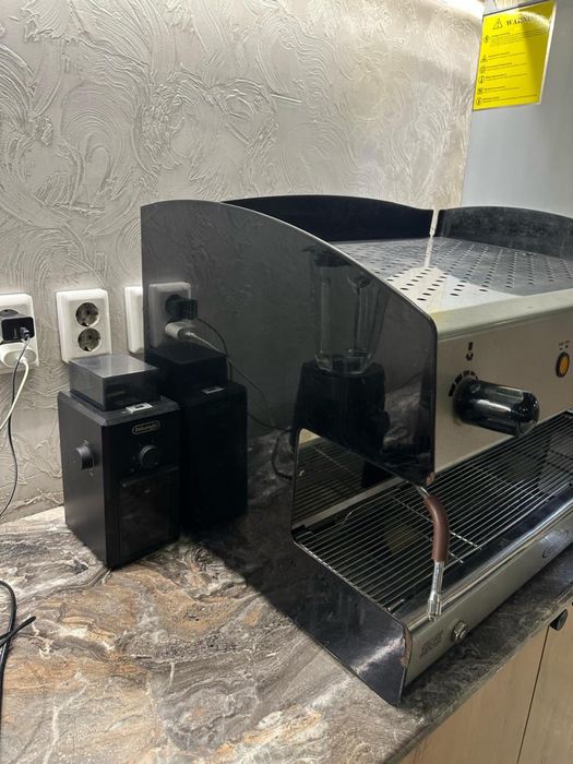 продается Кофемашина